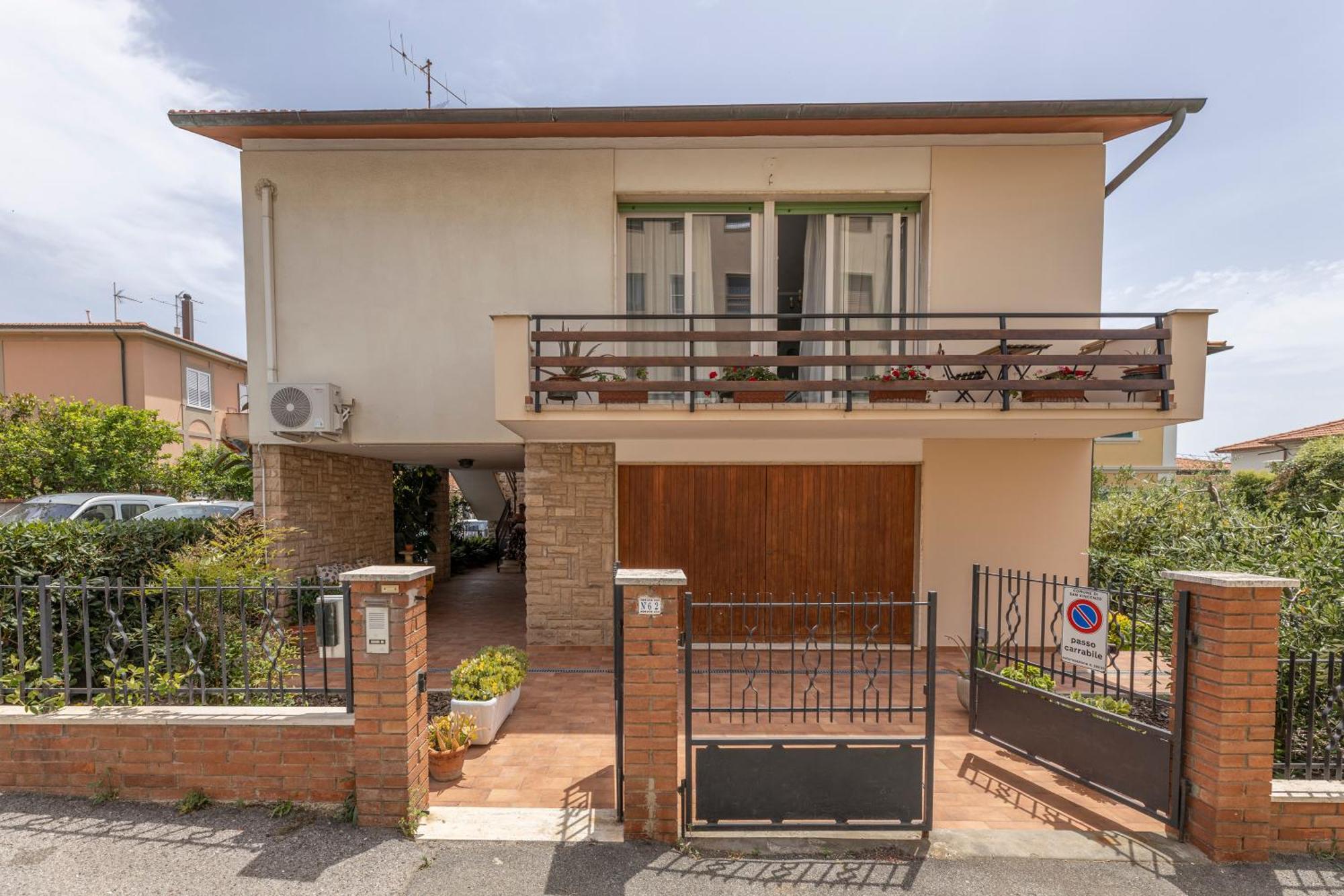 Casa Luigina Apartment San Vincenzo Exterior photo